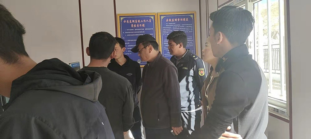 10月21日城管局、環(huán)保局及住建局局長蒞臨我廠謝通門污水處理廠檢查運(yùn)行情況及了解整改階段。